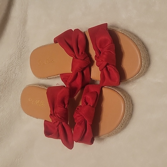 Red Sandals - Picture 2 of 3